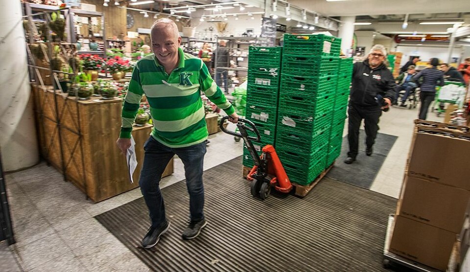 Flere butikker stenger, andre gir utvidet tilbud