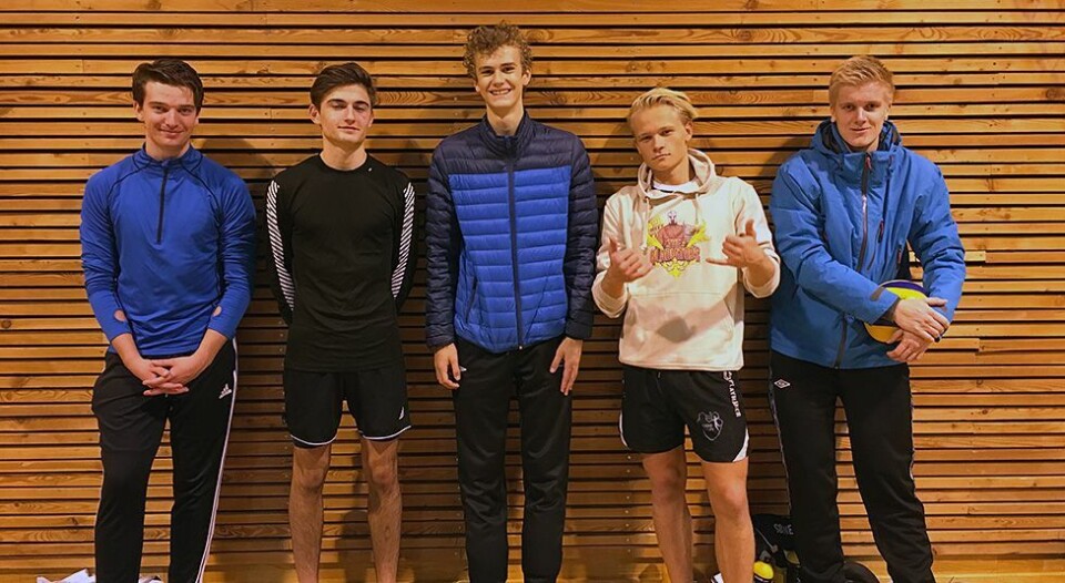 Seriestart volleyball, med en seier og ett tap til Søgne-lagene