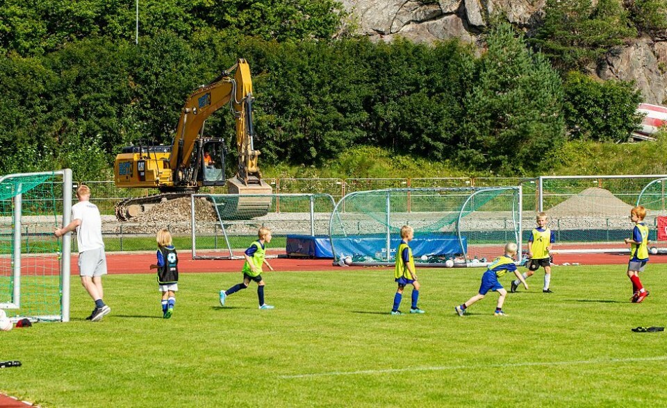 Varmt på fotballskole: - Vi har vært griseheldige