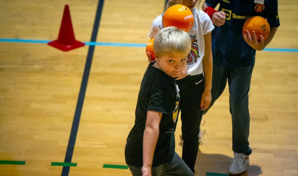 «Kast ballen» med 150 tredjeklassinger
