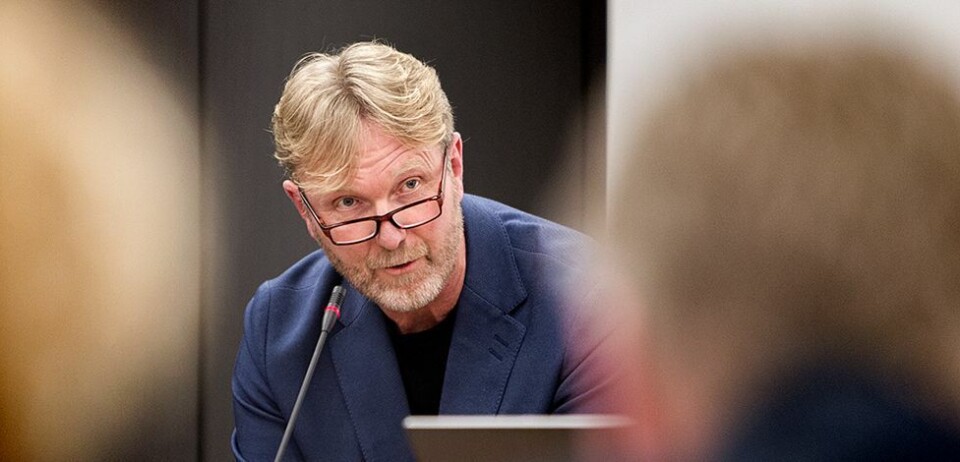 Erkjenner feil, ønsker ro