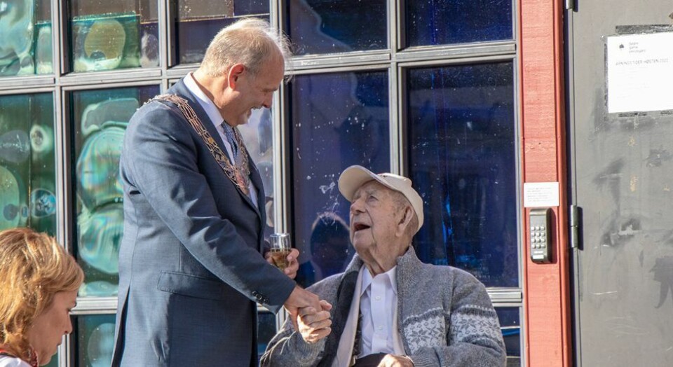 Innledet 100-årsfeiring med salutt