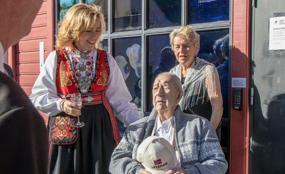 Innledet 100-årsfeiring med salutt