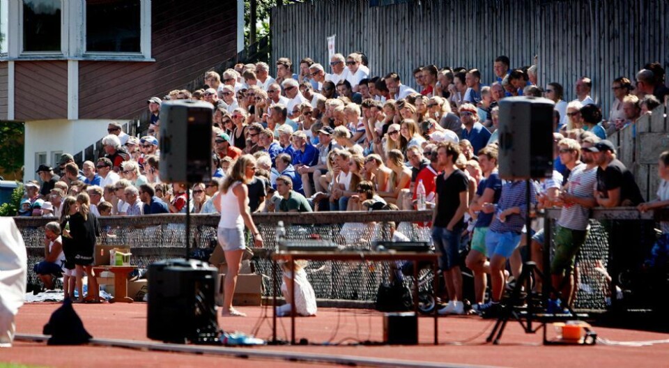 Lover folkefest på Søgne stadion lørdag