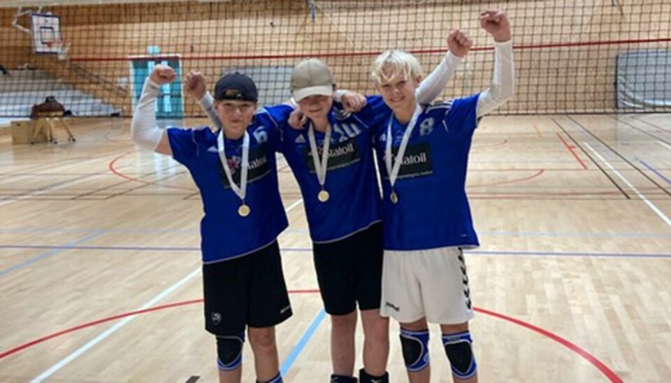 Gullgutta fra Søgne IL volley