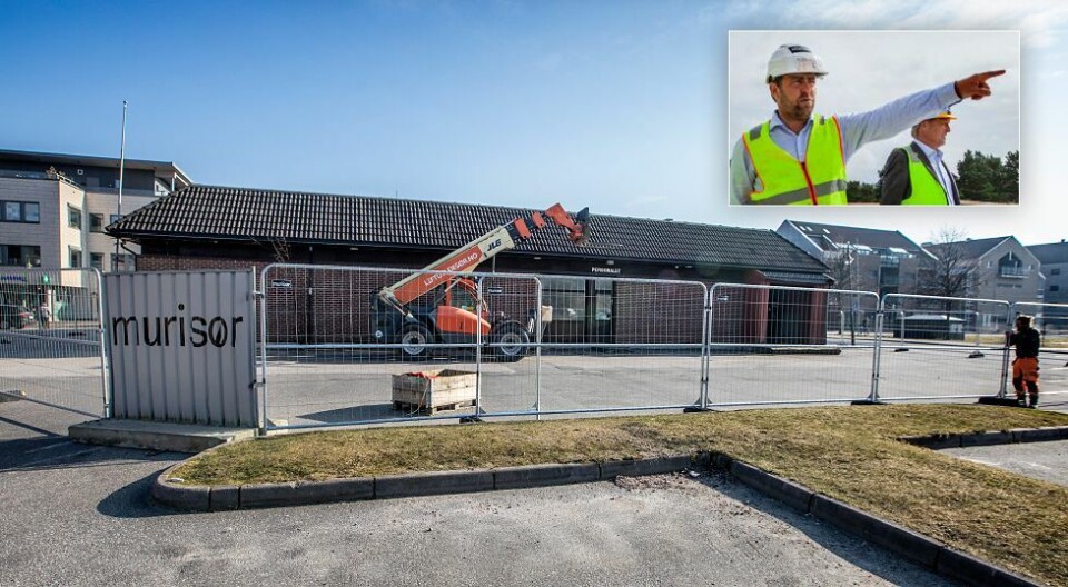 - Starter arbeid med parkeringkjeller