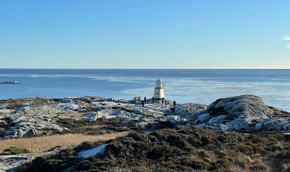 Flekkerøy Vel overtar vedlikeholdet av Anstens fyr