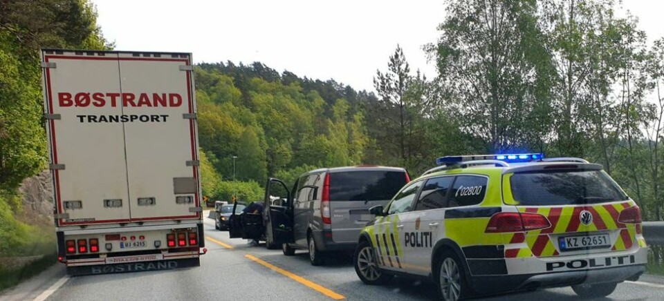Politiloggen: - Kvinne kjørt til sykehus etter trafikkulykke på E39 i Søgne