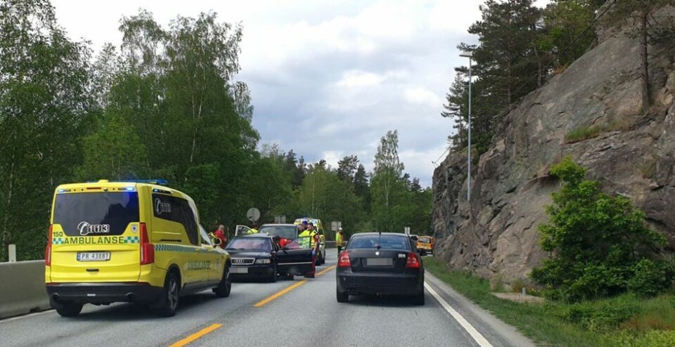 Politiloggen: - Kvinne kjørt til sykehus etter trafikkulykke på E39 i Søgne