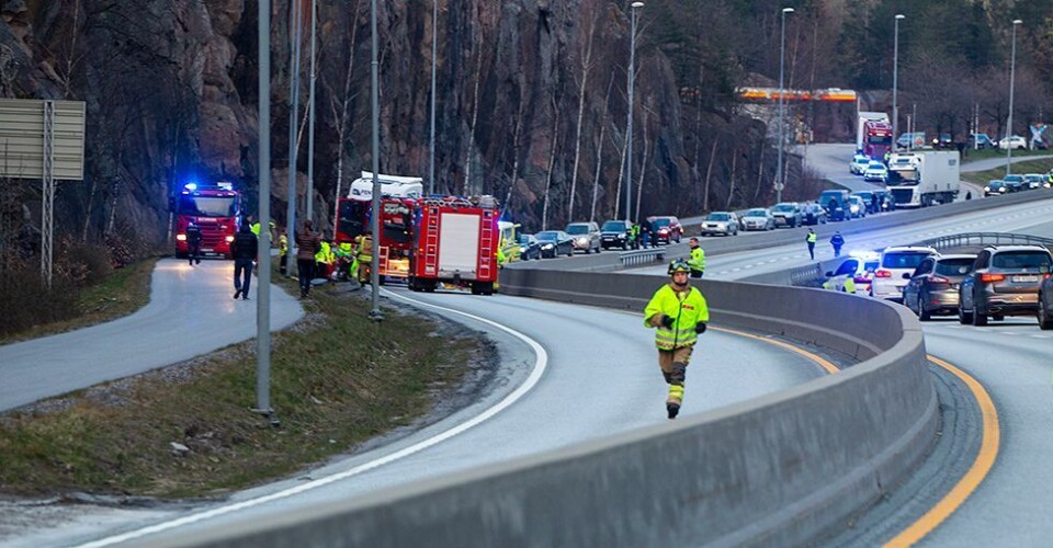 En person omkom i trafikkulykke ved Grauthelleren - E39 er åpen for fri ferdsel