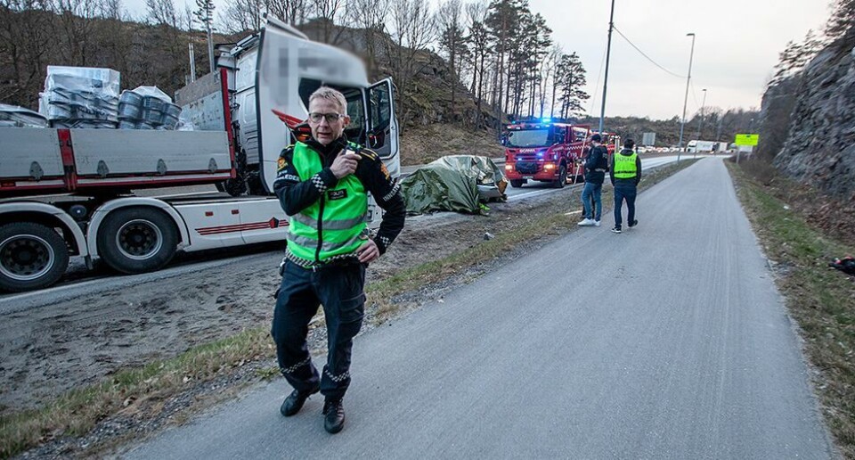 En person omkom i trafikkulykke ved Grauthelleren - E39 er åpen for fri ferdsel