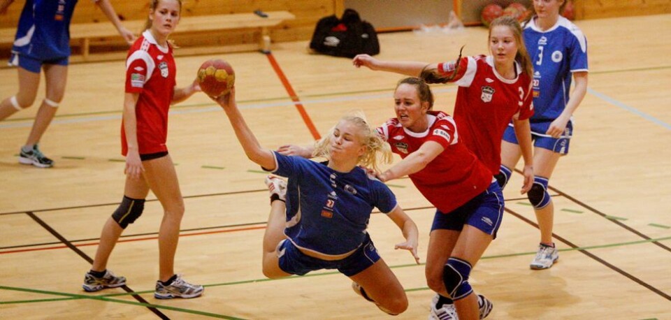 Håndballjenter til Serbia
