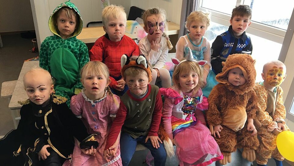 Karneval på barnehage på Flekkerøy: Blanding av Kaptein Sabeltann, Batman, løver, sommerfugler og prinsesser