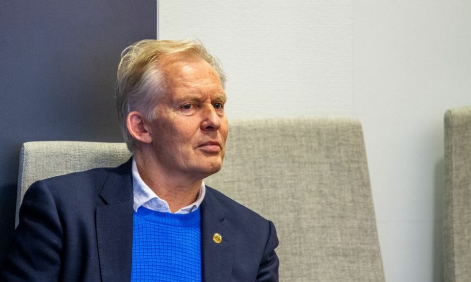 Forlenger gjeldende forskrift med mindre endringer