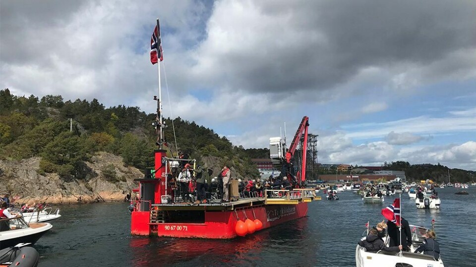 Lang, lang rekke i Søgne-skjærgården: Se bilder fra båttoget