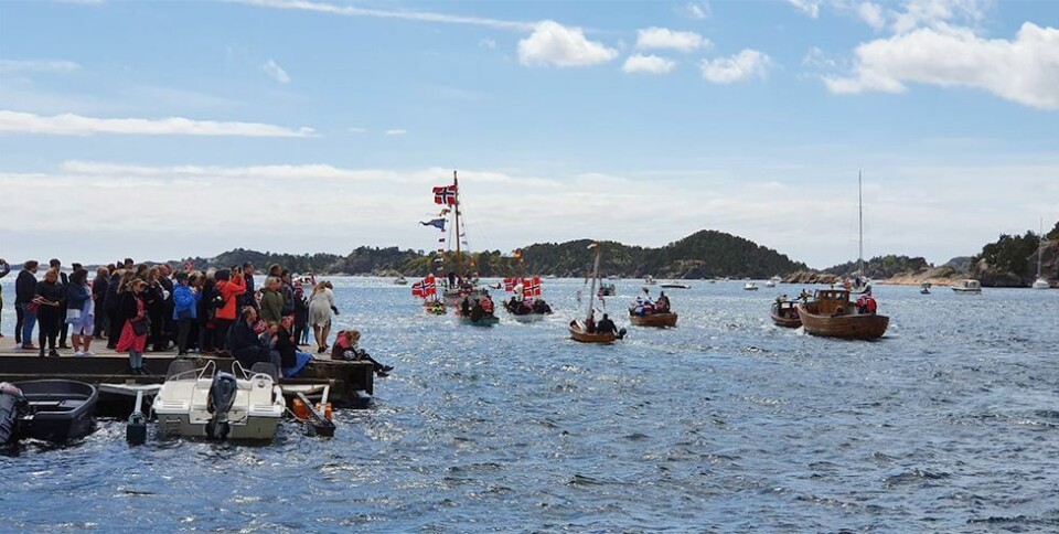 Lang, lang rekke i Søgne-skjærgården: Se bilder fra båttoget