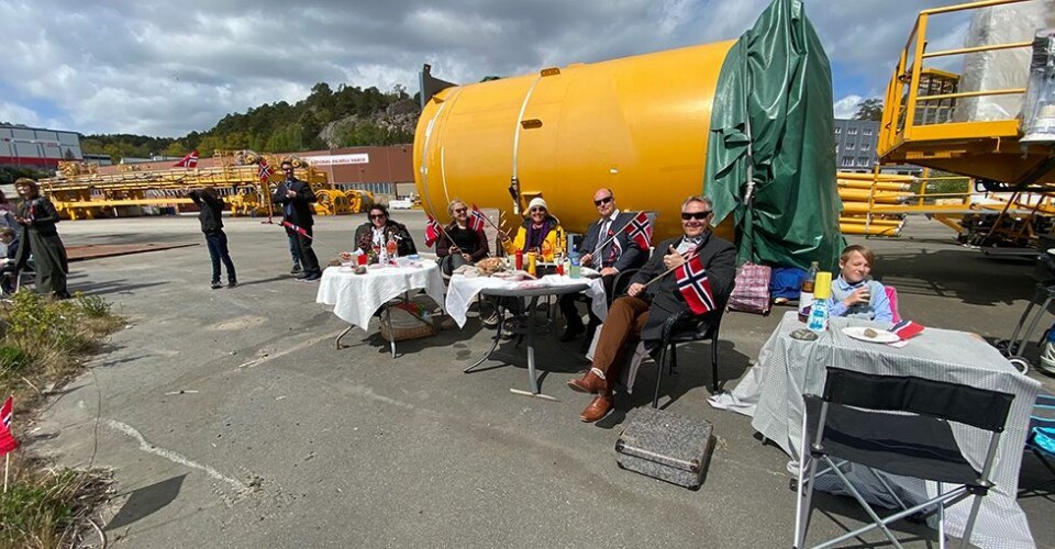 Lang, lang rekke i Søgne-skjærgården: Se bilder fra båttoget