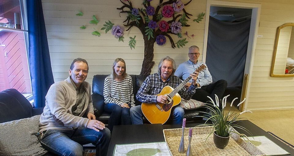 Inviterer minoritetsspråklige til gitarkurs