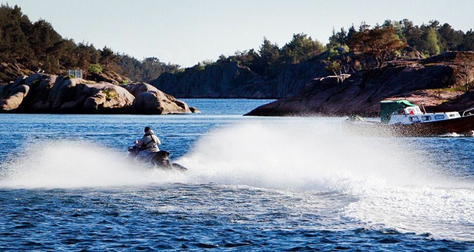 Avventer lokal vannscooterforskrift