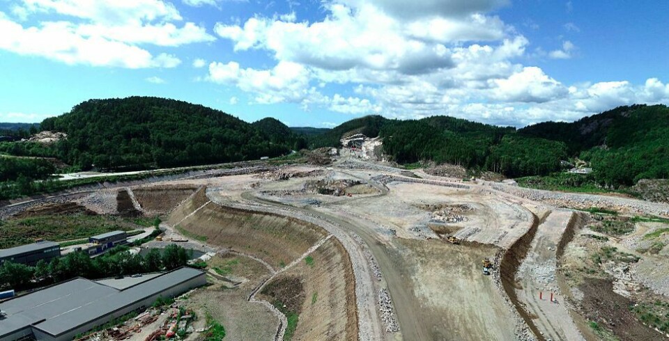 Skjørt flertall slår sprekker, igjen. - Jeg mener bydelene skal bygges opp, ikke ned