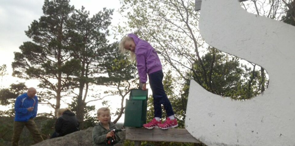 Postkasse ved Søgneskiltet