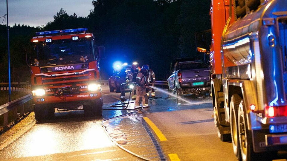 Bil stod i full fyr på E39 torsdag kveld