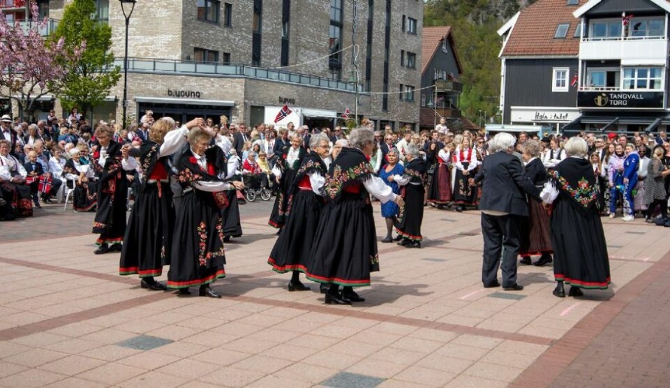 Rundt 60 seniordansere på Tangvall tirsdag
