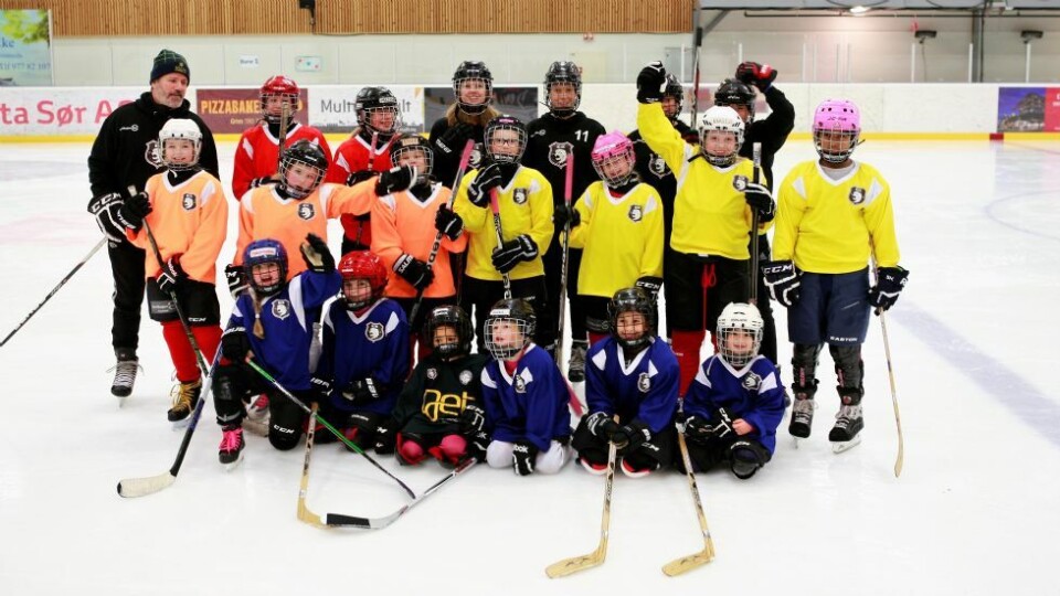 Jentehockeylag historiske på Sørlandet