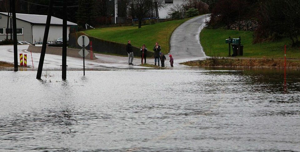 Åpner fylkesveiene fortløpende