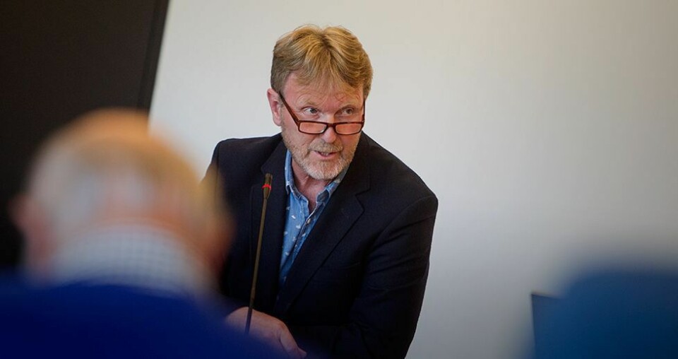 - Under forrige behandling i Kulturutvalget ba vi administrasjonen se nærmere på et forslag fra Høyre. Dette kunne gi lavere makspris og en høyere inntektsgrense for friplass. Formannskapet fikk en utredning om dette, men etter forslag fra Mette Gundersen (Ap), ble saken sendt tilbake til oss i Kulturutvalget, sier leder av utvalget Bjørn Egeli (Ap) (bildet) til N247.
Han viser til at administrasjonen tidligere har konkludert med at det ikke er ønskelig med differensierte tilbud sentralt og desentralt og derfor ikke har fremmet forslag om betaling basert på geografiske forskjeller. Han viser videre til administrasjonens begrunnelse for prisøkningen, men legger til at det kan være pedagogisk utfordrende å forklare hvorfor elever i Songdalen må betale betydelig mer for samme tilbud som i dag, begrunnet med at andre får et økt tilbud.
Egeli ser også at det ikke er enkelt å forklare en prisøkning når vi er gått inn i en større kommune der man kunne sett for seg en samordning og reduserte kostnader, men vil avvente debatten som trolig kommer når utvalget behandler saken onsdag kveld.