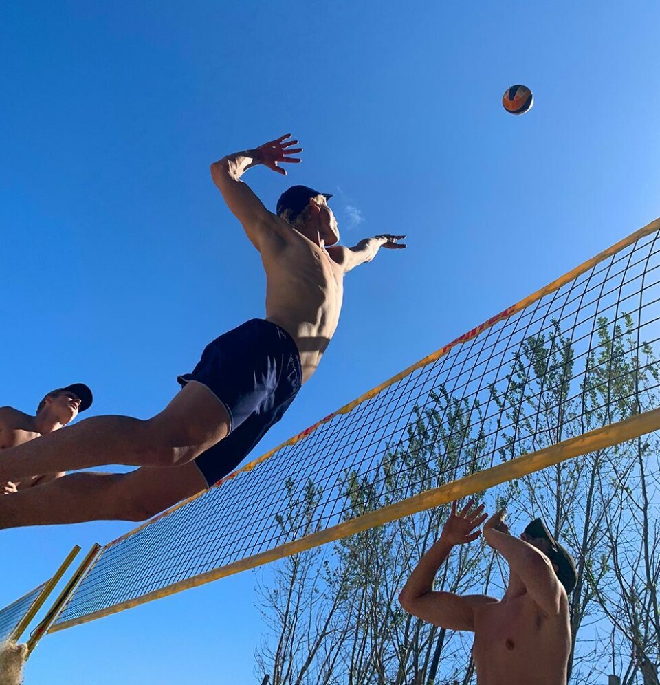 Sandvolleyballbanene på Tangvall har åpnet