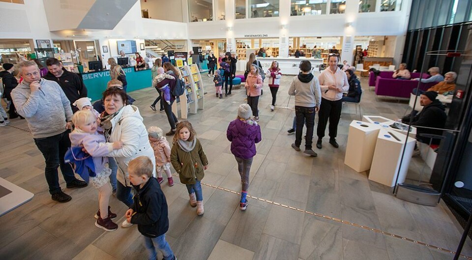 350 påskeegg revet bort fra biblioteket