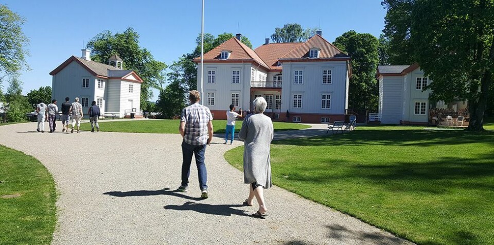 Til fjells med 10 flyktninger fra Søgne