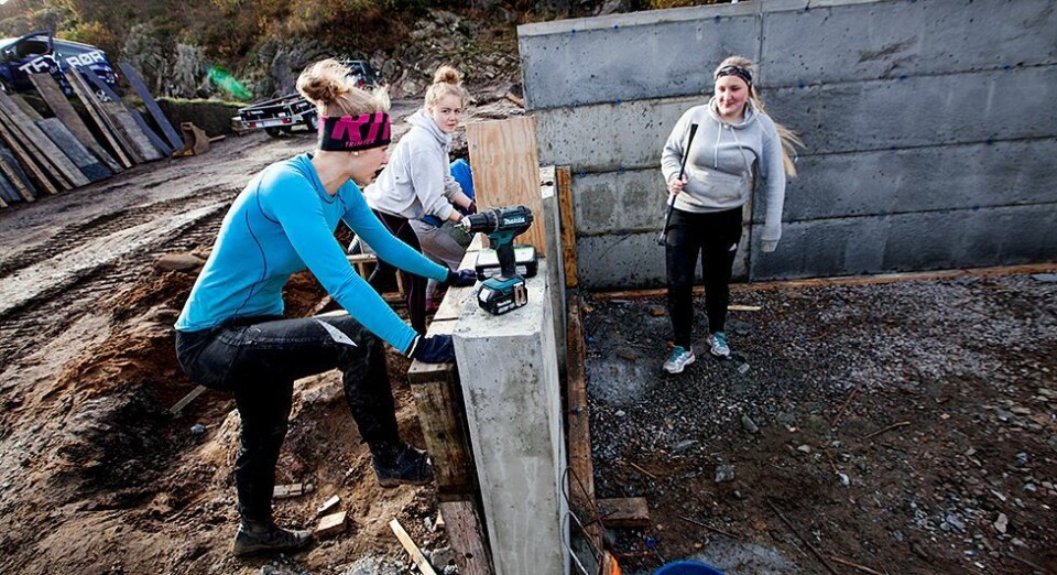 - De har godt av å lære seg hardt arbeid