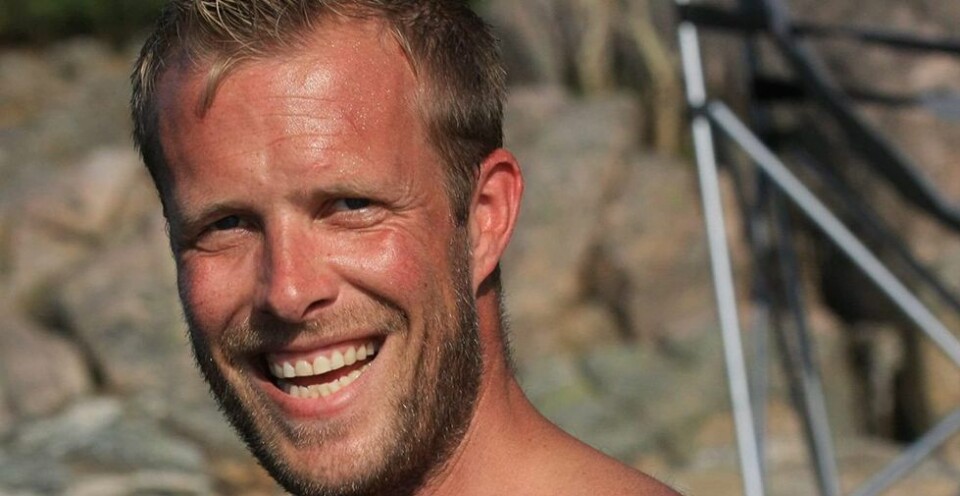 Freddy (39) blir nedringt av damer etter midnatt