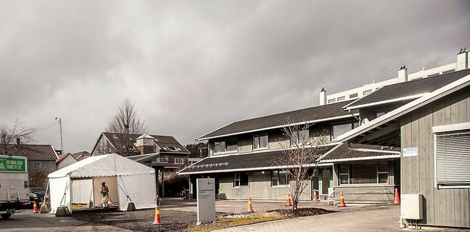 12 personer med smitte innlagt