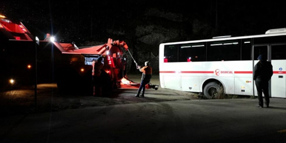 Buss sperret Langenesveien i flere timer etter en mislykket «snuoperasjon»