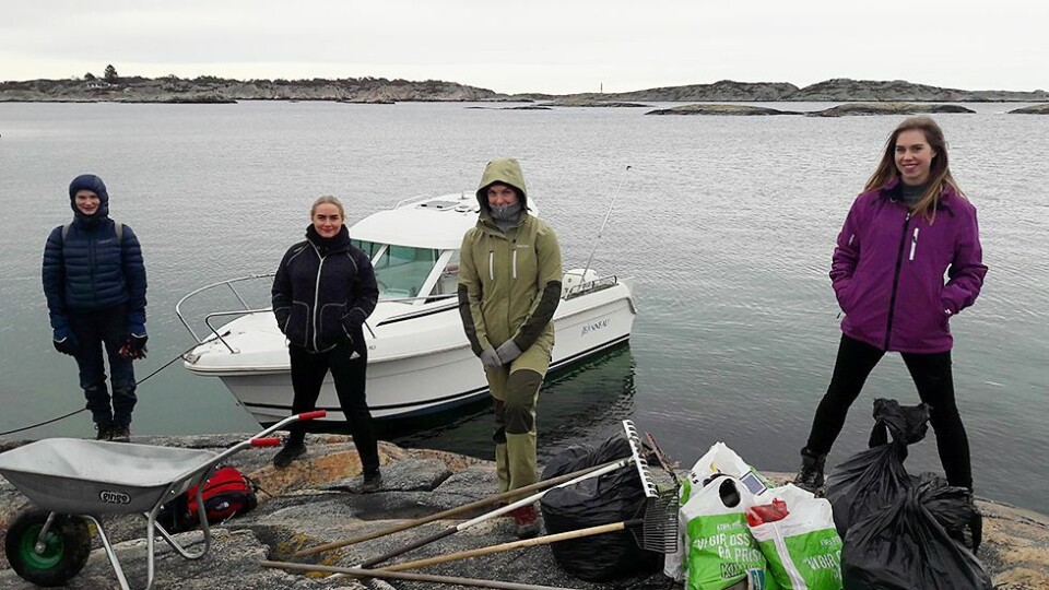Flekkerøy: Fire kusiner fjernet tang og søppel fra Bestemorsmed