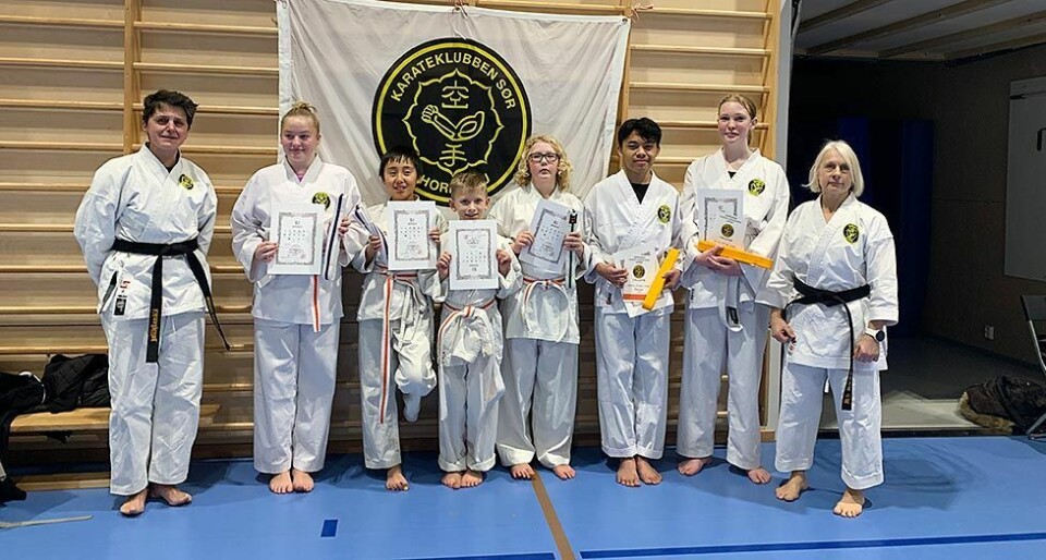 Blått for Rebecca (14) og Julian (15)