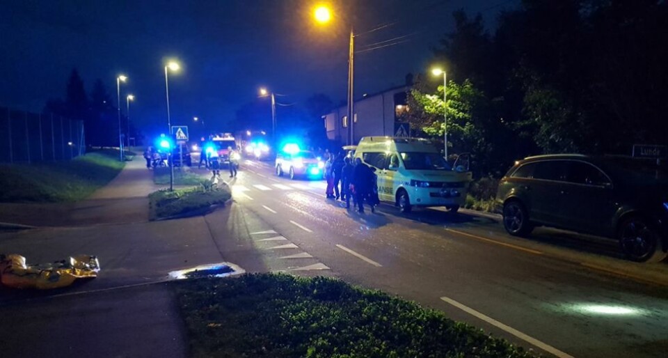 Kano veltet i Lundeelva - jente reddet