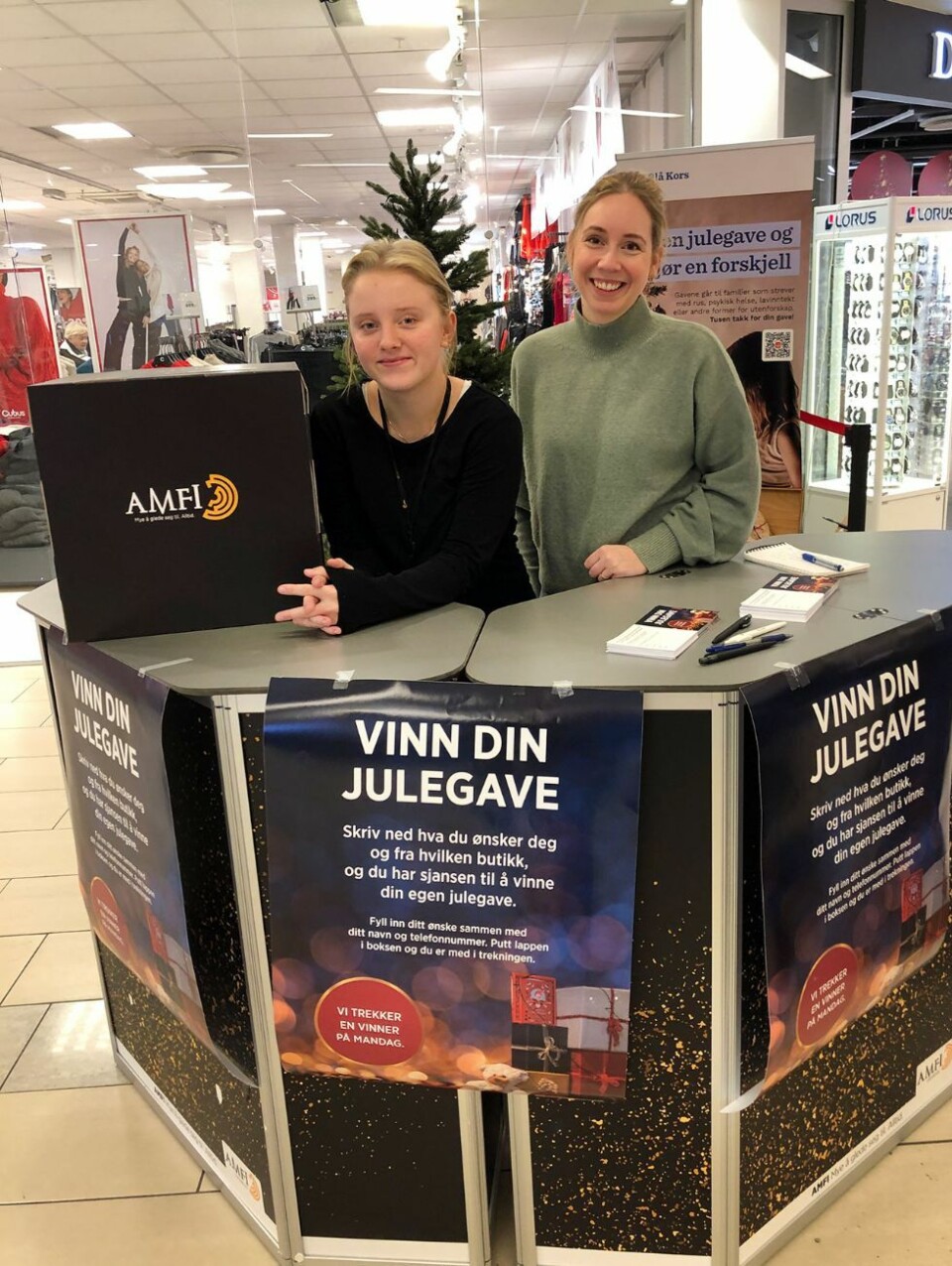 Kjøpelystne søndagskunder stod i kø