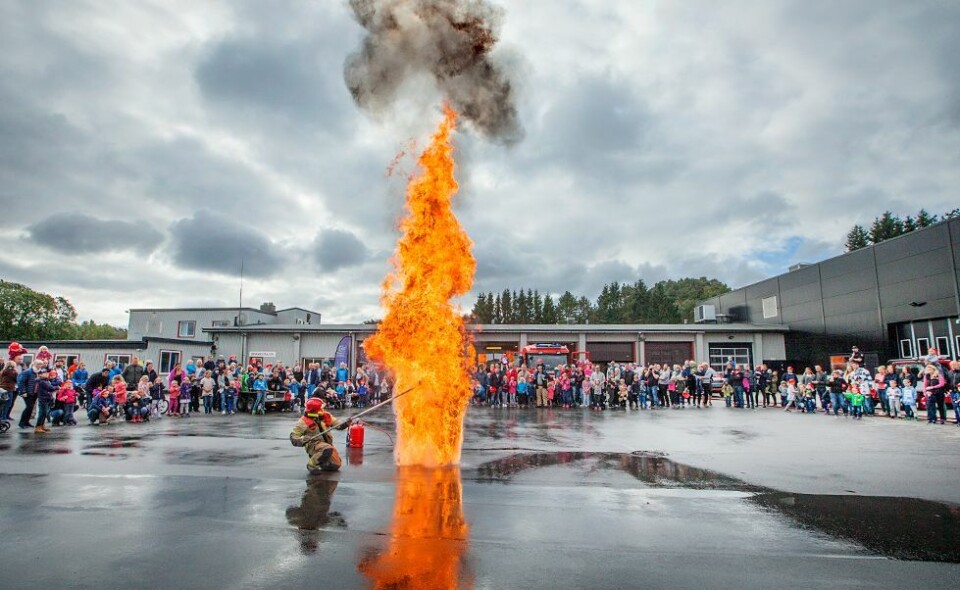 Flere hundre på Åpen brannstasjon