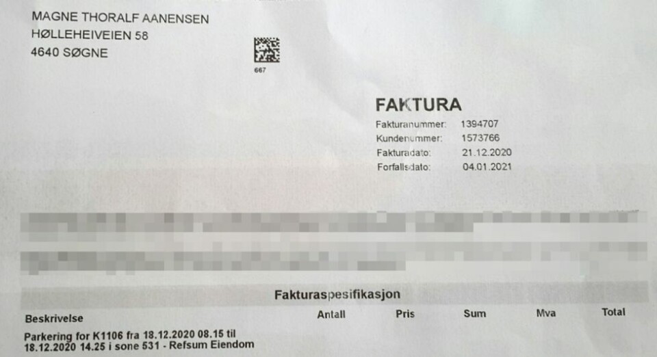 Parkert i egen garasje, fikk parkeringsgebyr