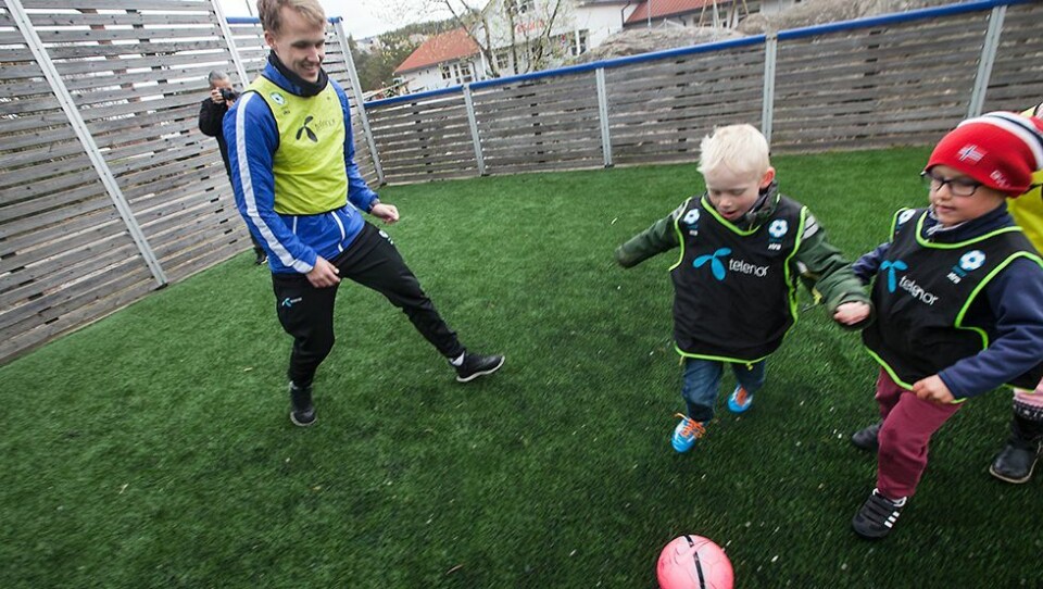 Søgnefotballen frir til barnehagene