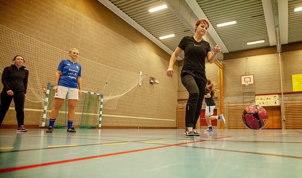 Rosi har aldri spilt fotball, før nå