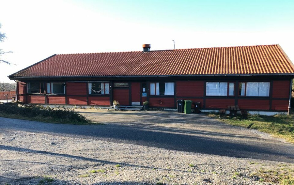 Stenger søndags -og mandagskafeer på Flekkerøy