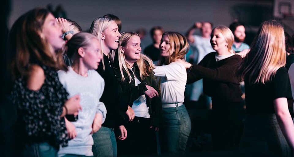 Full fart i Flekkerøy Kirke: «Large» blir X-Large i hele helgen