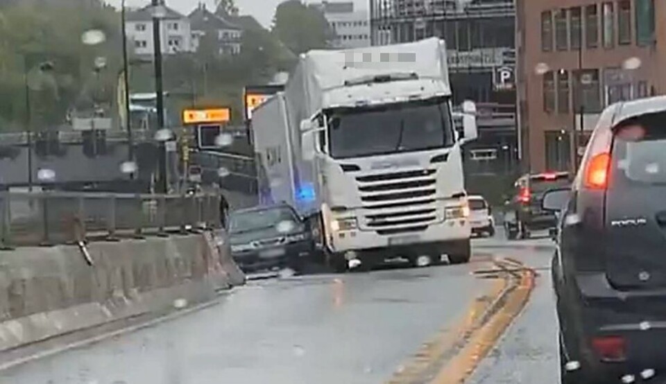 Politiloggen: Trafikkuhell på Vesterveibroa