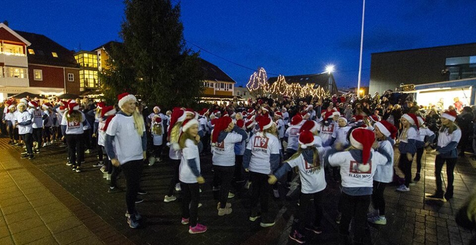 Søgne danseklubb, Dancing Darlings signerte samarbeidsavtale med Intersport