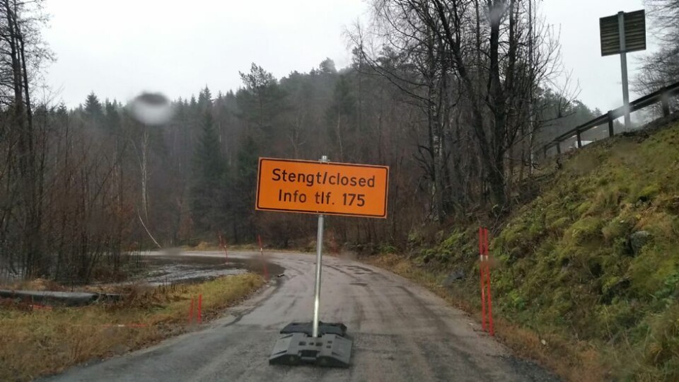 Flere fylkesveier stengt